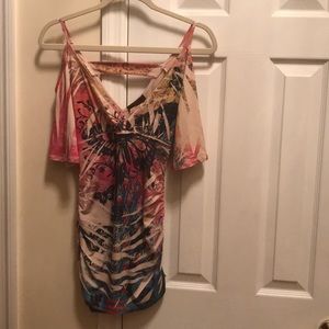 Ladies open shoulder low v neck fitted shirt